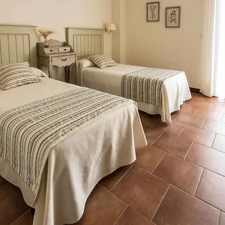 La Huerta De Nogales 3*