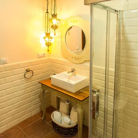 La Huerta De Nogales 3*